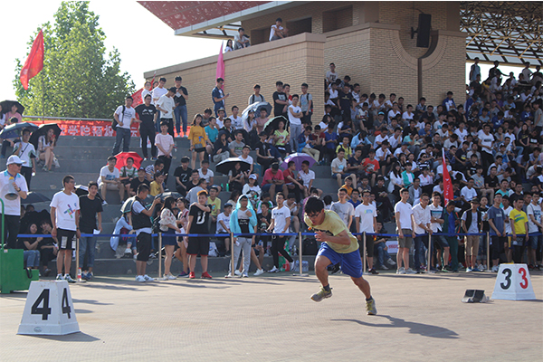 威尼斯官网在2017年校田径运动会上展露风采
