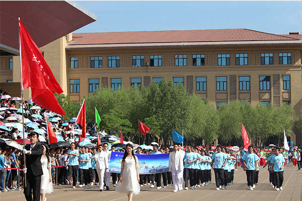 威尼斯官网在2017年校田径运动会上展露风采