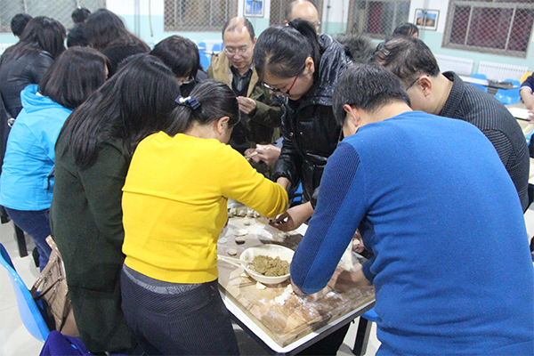威尼斯官网举行教职工迎新年茶话会 威尼斯官网举行教职工迎新年茶话会