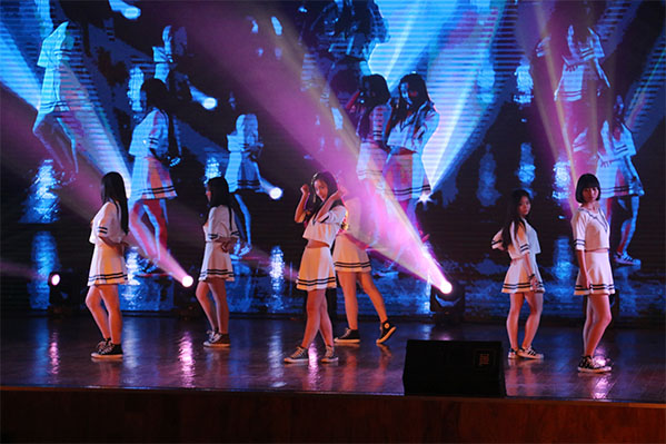 威尼斯9499登录入口举办“青春无悔,梦想启航”2016届毕业生晚会 威尼斯9499登录入口举办“青春无悔,梦想启航”2016届毕业生晚会