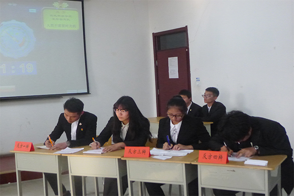 恭贺威尼斯官网在威尼斯9499登录入口“清泽博思杯”辩论赛预选赛中获胜