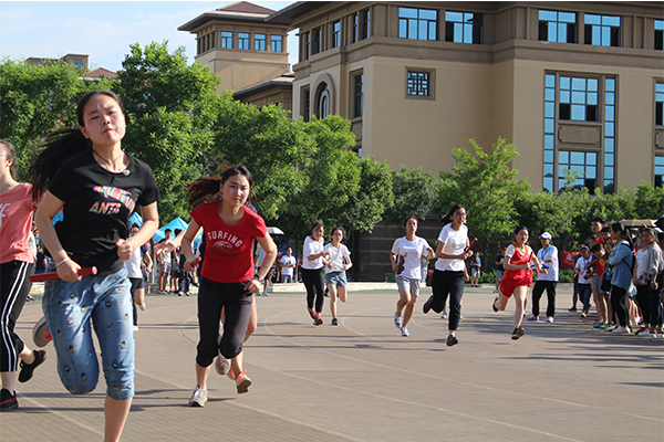 威尼斯官网在2017年校田径运动会上展露风采