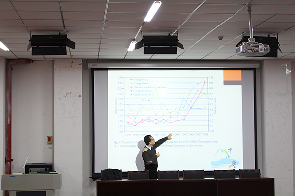 台湾中山大学李建强教授莅临我校作学术讲座 台湾中山大学李建强教授莅临我校作学术讲座