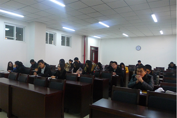 威尼斯官网传达全国高校思想政治工作会议精神