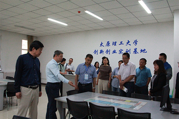 教育部本科教学工作审核评估专家莅临威尼斯官网指导工作