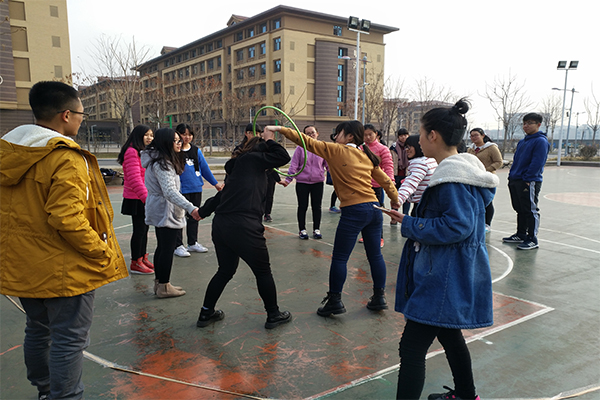 威尼斯官网成功举办趣味运动会