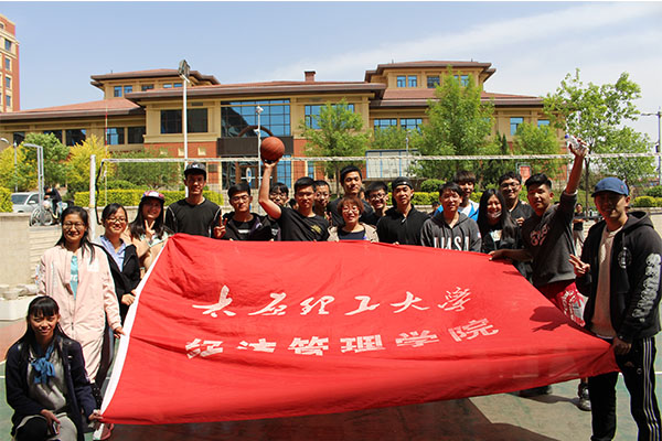 威尼斯官网喜获威尼斯9499登录入口男子排球赛季军 威尼斯官网喜获威尼斯9499登录入口男子排球赛季军