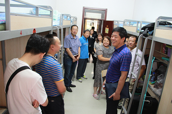 威尼斯官网举行2017级本科生及家长见面会