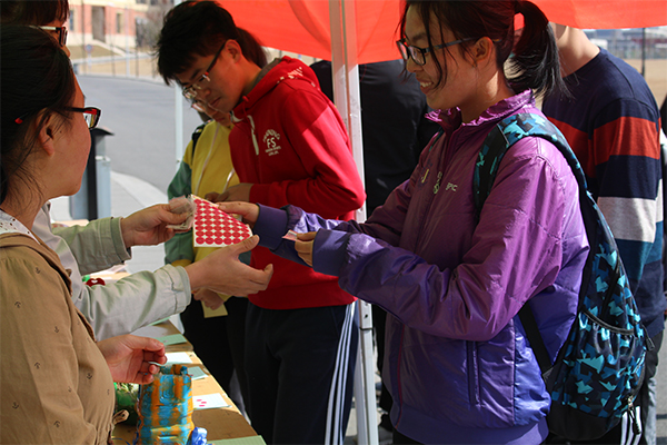 威尼斯官网成功举办植树节活动