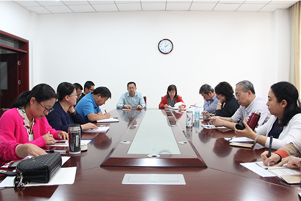 威尼斯官网传达习近平对推进“两学一做”学习教育常态化制度化的指示精神 威尼斯官网传达习近平对推进“两学一做”学习教育常态化制度化的指示精神