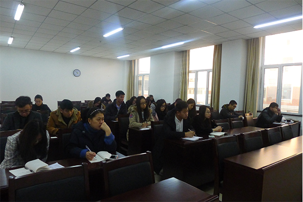 威尼斯官网传达全国高校思想政治工作会议精神